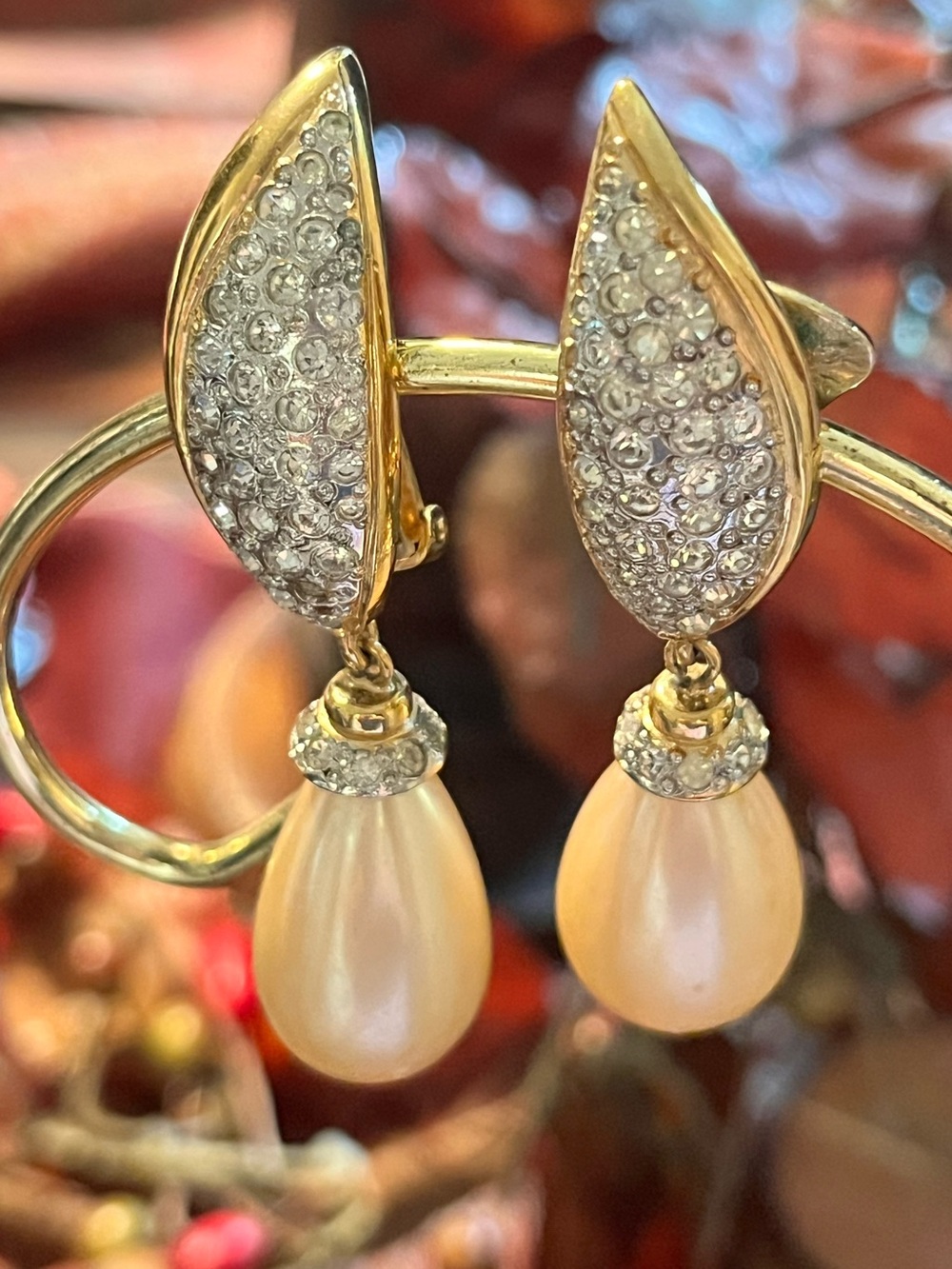 Vogue Bijoux Drop Clip Earrings Vintage Faux Pearl Rhinestone Gold-Tone Italy